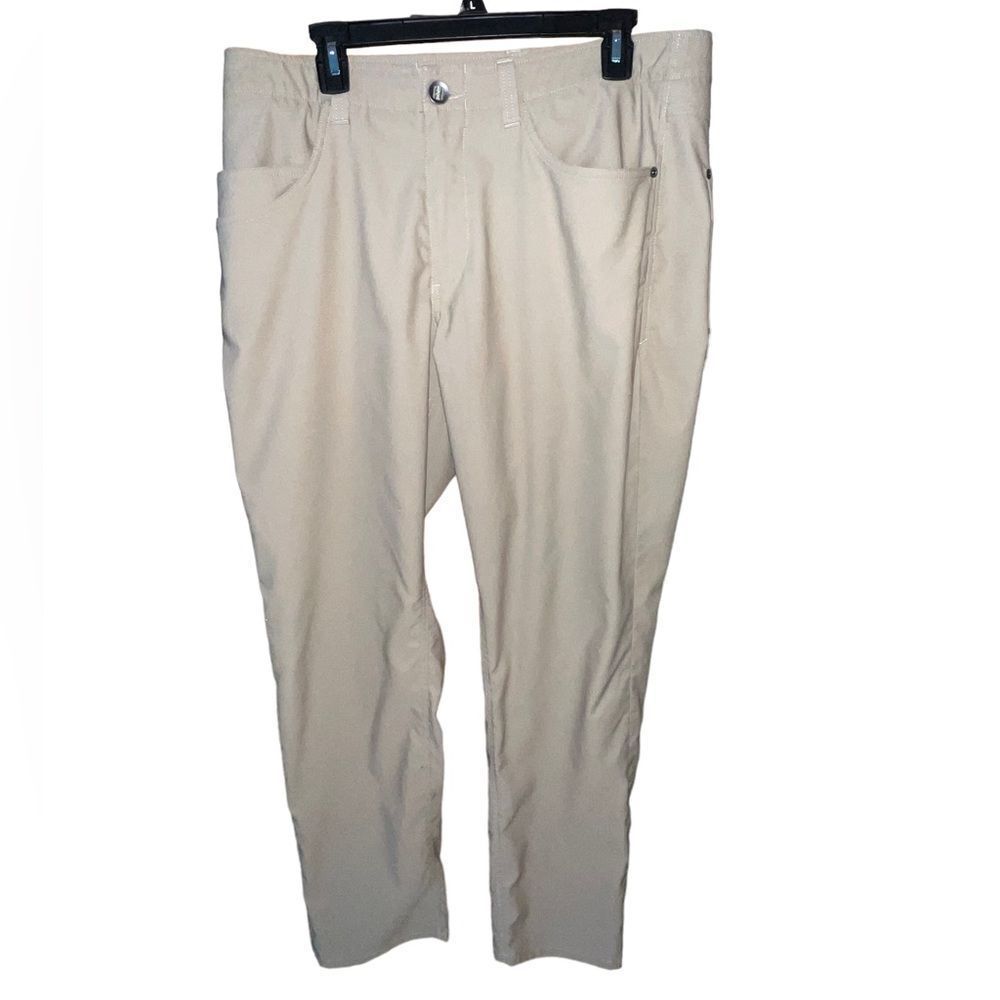 Under Armour straight leg comfort waist casual pants in khaki‎ men's 36x32